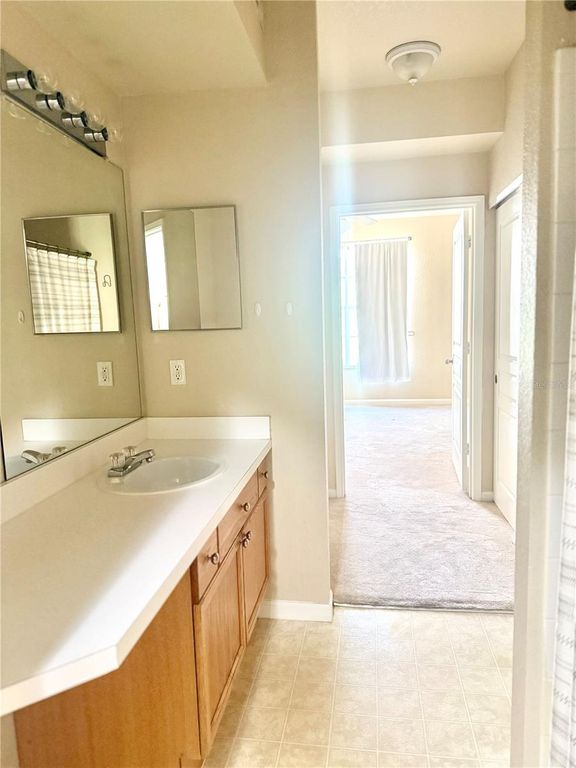 Image 8 of property listing at 5125 PALM SPRINGS BOULEVARD 13206, Tampa, FL 33647
