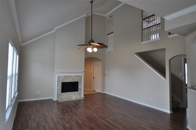 5823 Ridgebluff Lane, Katy, TX 77449