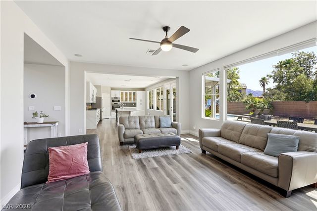 8834 Arroyo Azul Street, Las Vegas, NV 89131