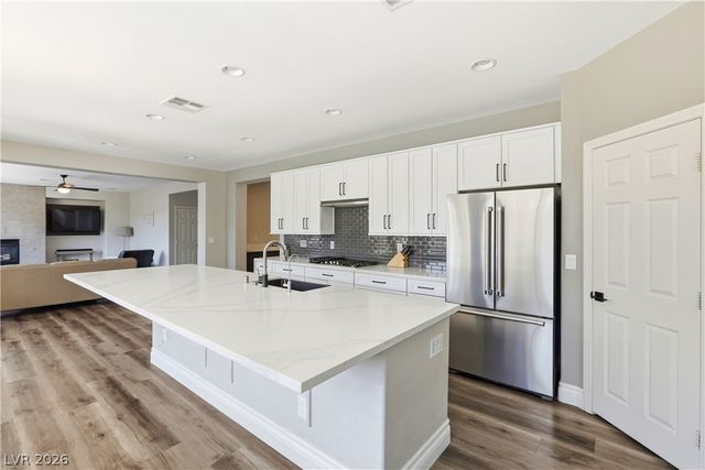 8834 Arroyo Azul Street, Las Vegas, NV 89131