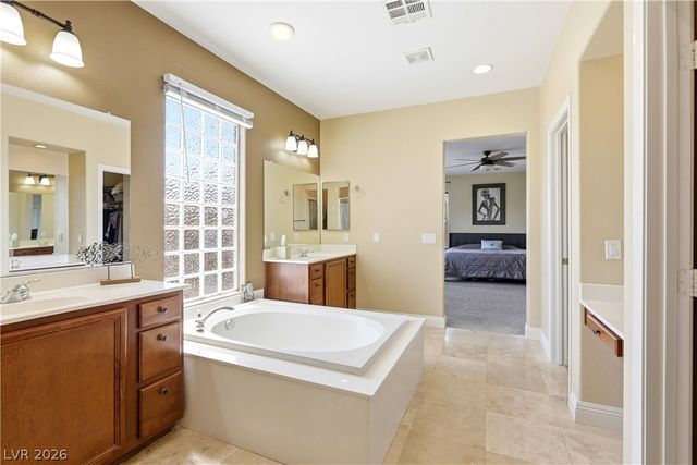 8834 Arroyo Azul Street, Las Vegas, NV 89131