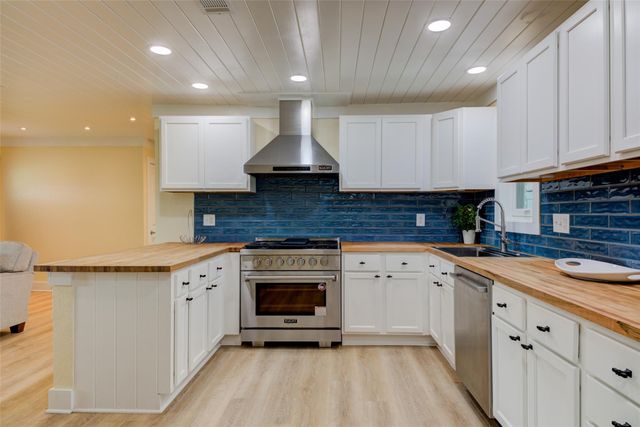 1192 Sand Hill RD, Dale, TX 78616