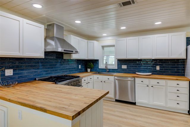 1192 Sand Hill RD, Dale, TX 78616