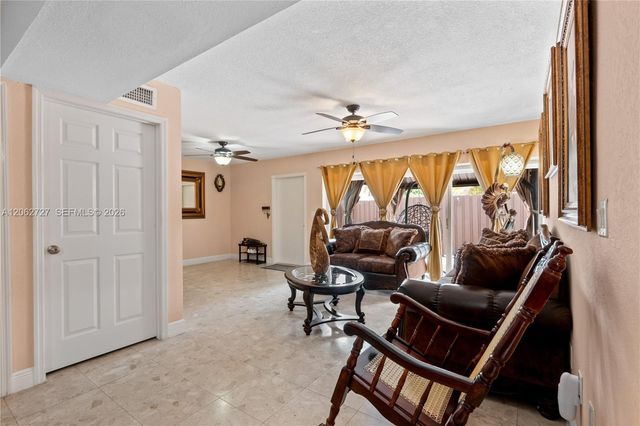 15680 SW 82nd Cir Ln 8-8, Miami, FL 33193