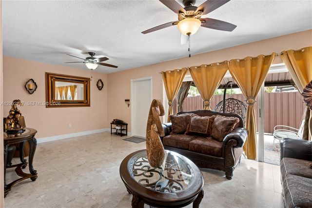 15680 SW 82nd Cir Ln 8-8, Miami, FL 33193