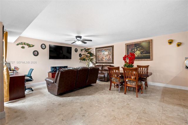 15680 SW 82nd Cir Ln 8-8, Miami, FL 33193