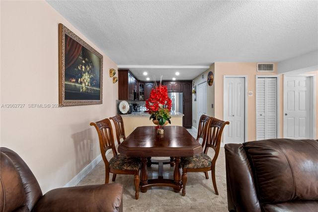 15680 SW 82nd Cir Ln 8-8, Miami, FL 33193
