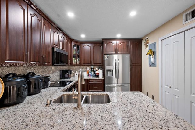 15680 SW 82nd Cir Ln 8-8, Miami, FL 33193