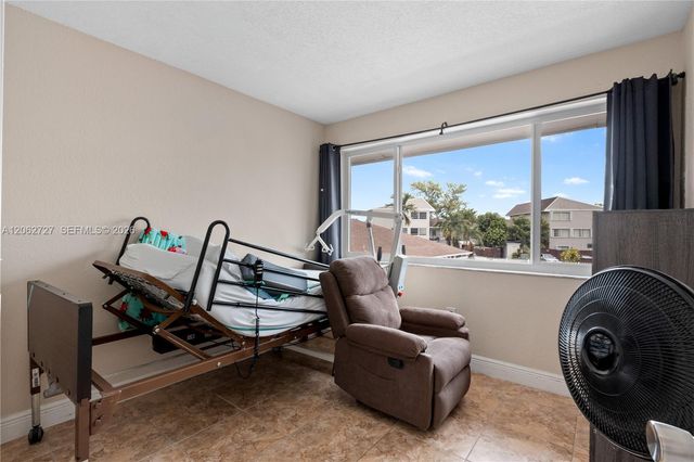15680 SW 82nd Cir Ln 8-8, Miami, FL 33193