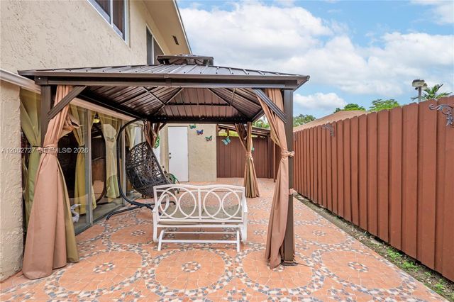 15680 SW 82nd Cir Ln 8-8, Miami, FL 33193