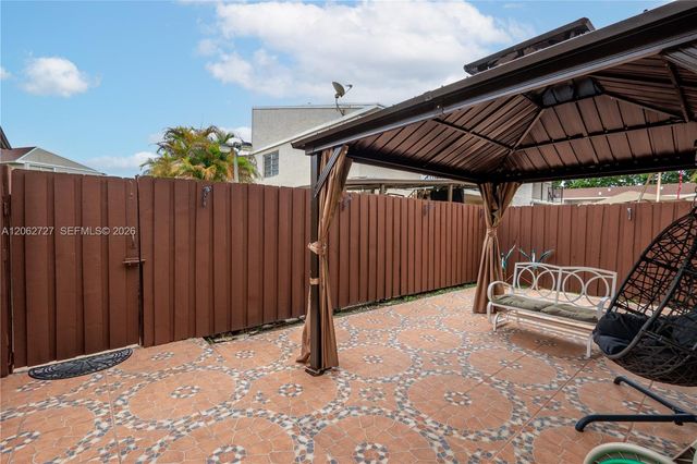 15680 SW 82nd Cir Ln 8-8, Miami, FL 33193