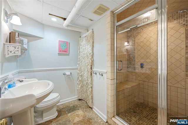 403 Colonial Road, Ridgewood, NJ 07450