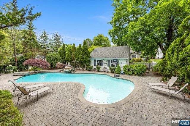403 Colonial Road, Ridgewood, NJ 07450