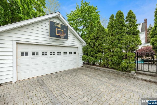 403 Colonial Road, Ridgewood, NJ 07450