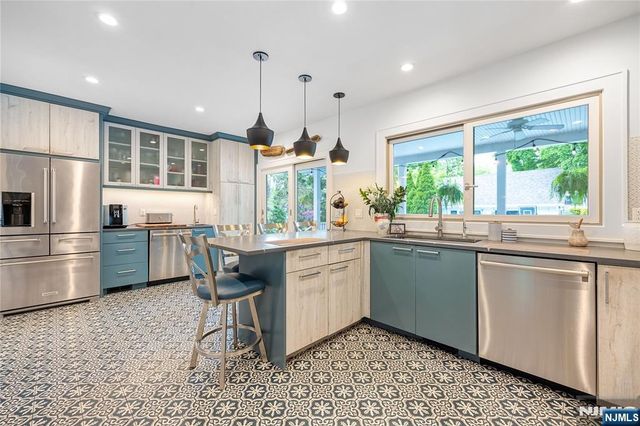 403 Colonial Road, Ridgewood, NJ 07450