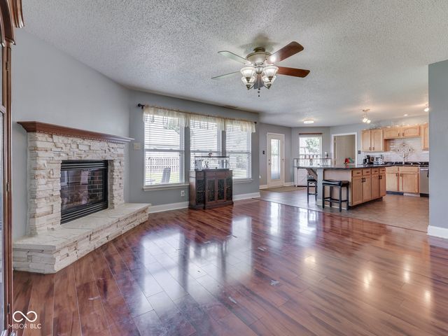 8806 Blooming Grove Drive, Camby, IN 46113
