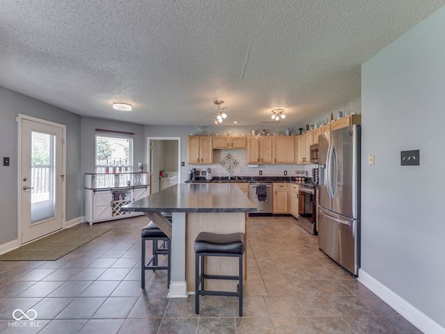 8806 Blooming Grove Drive, Camby, IN 46113