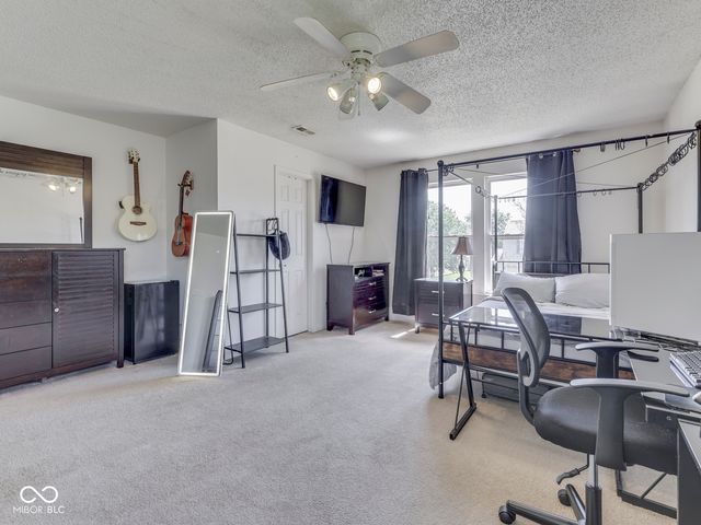 8806 Blooming Grove Drive, Camby, IN 46113