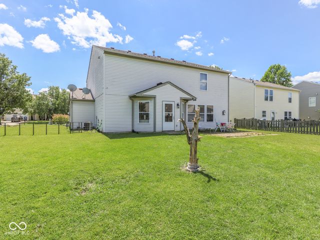 8806 Blooming Grove Drive, Camby, IN 46113