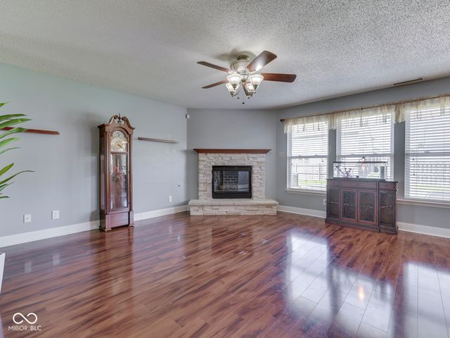 8806 Blooming Grove Drive, Camby, IN 46113