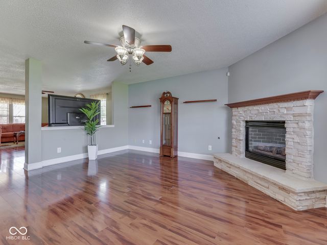8806 Blooming Grove Drive, Camby, IN 46113