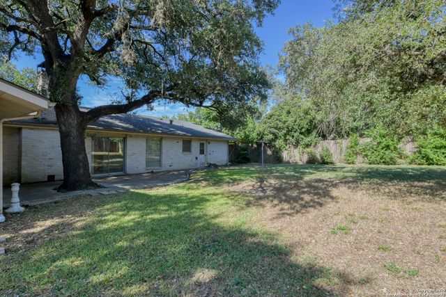 1115 Haltown Dr, San Antonio, TX 78213