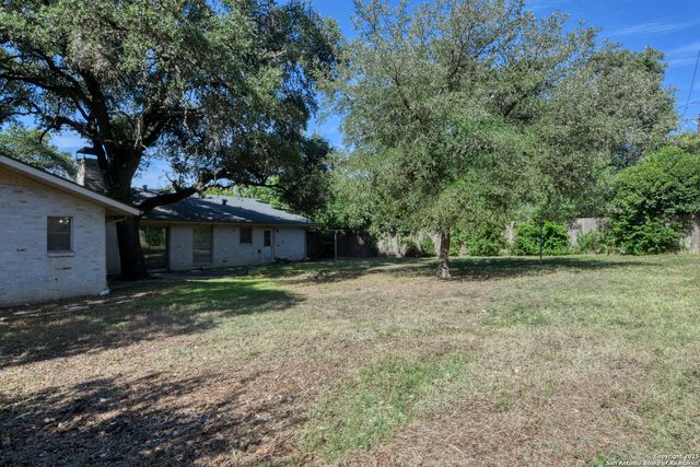 1115 Haltown Dr, San Antonio, TX 78213