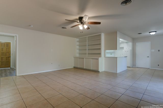 1115 Haltown Dr, San Antonio, TX 78213