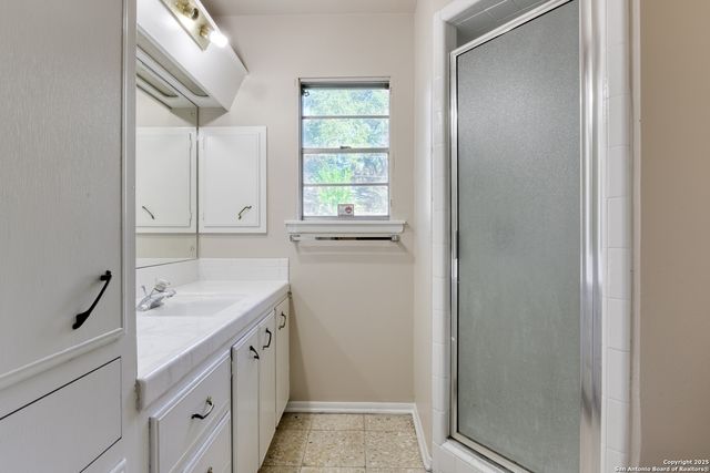 1115 Haltown Dr, San Antonio, TX 78213