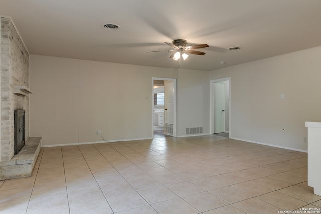 1115 Haltown Dr, San Antonio, TX 78213