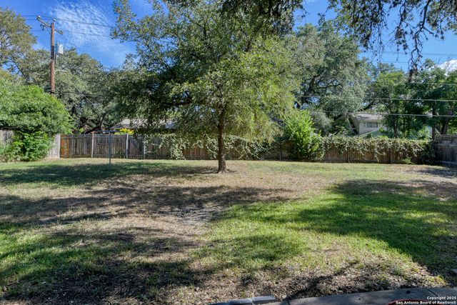 1115 Haltown Dr, San Antonio, TX 78213