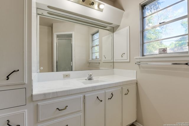 1115 Haltown Dr, San Antonio, TX 78213