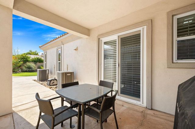 52281 Whirlaway Trail, La Quinta, CA 92253