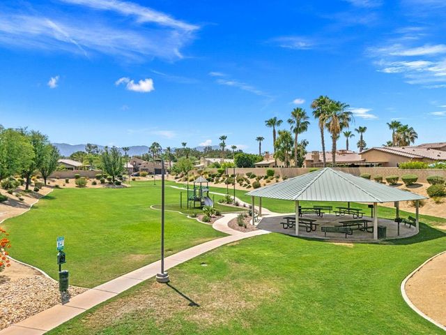 52281 Whirlaway Trail, La Quinta, CA 92253