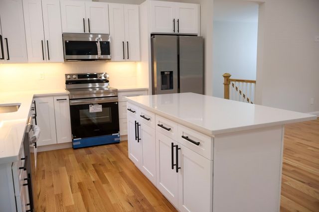 190 Southbridge Rd, Dudley, MA 01571
