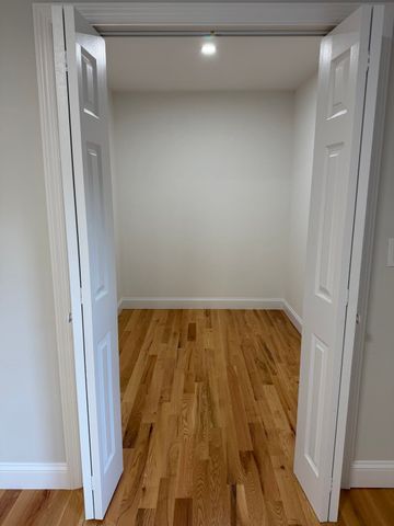 190 Southbridge Rd, Dudley, MA 01571