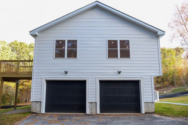 190 Southbridge Rd, Dudley, MA 01571