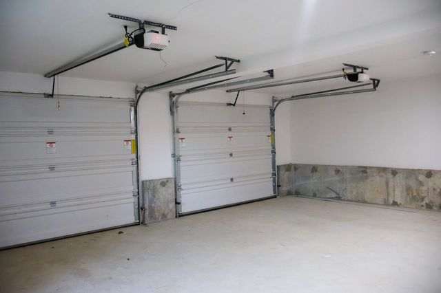 190 Southbridge Rd, Dudley, MA 01571