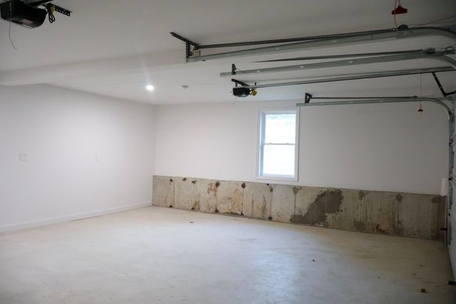 190 Southbridge Rd, Dudley, MA 01571