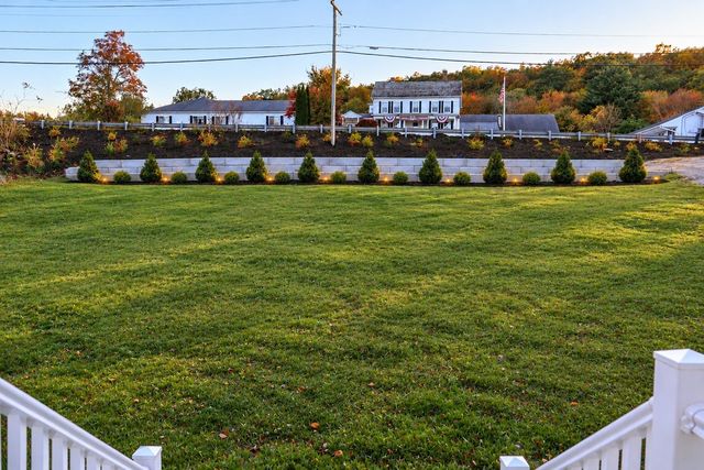 190 Southbridge Rd, Dudley, MA 01571