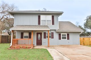 1313 Garden Lane, Bryan, TX 77802