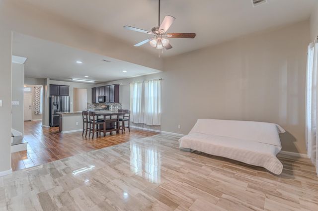 2126 Silver Rimrock Trail Trail, Houston, TX 77014