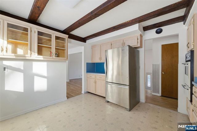 6 Brookside Avenue, Hackettstown, NJ 07840