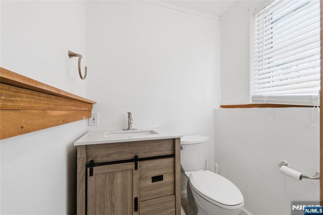 6 Brookside Avenue, Hackettstown, NJ 07840