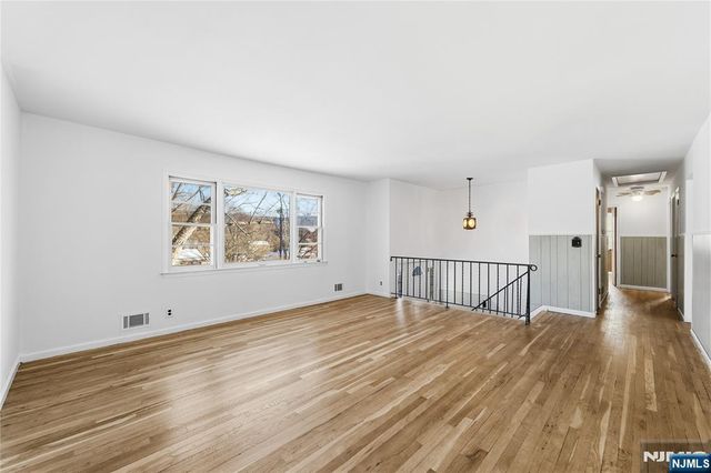 6 Brookside Avenue, Hackettstown, NJ 07840