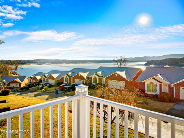 1241 Bennington Way, Dandridge, TN 37725