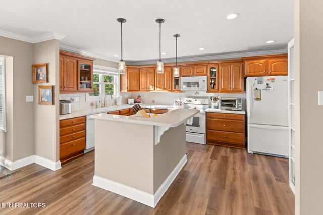 1241 Bennington Way, Dandridge, TN 37725