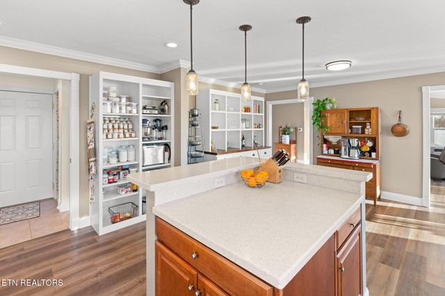 1241 Bennington Way, Dandridge, TN 37725