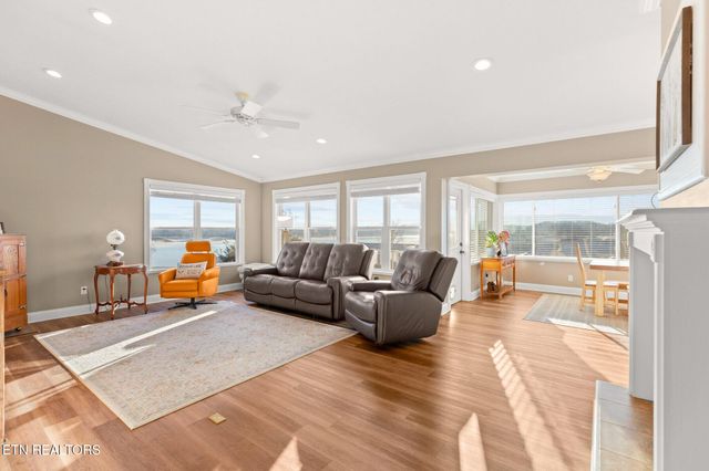 1241 Bennington Way, Dandridge, TN 37725