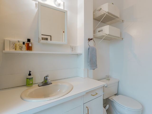 31 Pinckney 4B, Boston, MA 02114